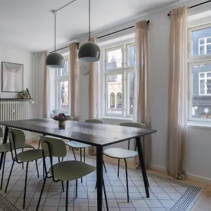 Sanders Main - Popular Two-bedroom Duplex Next To Magical Nyhavn Kopenhagen