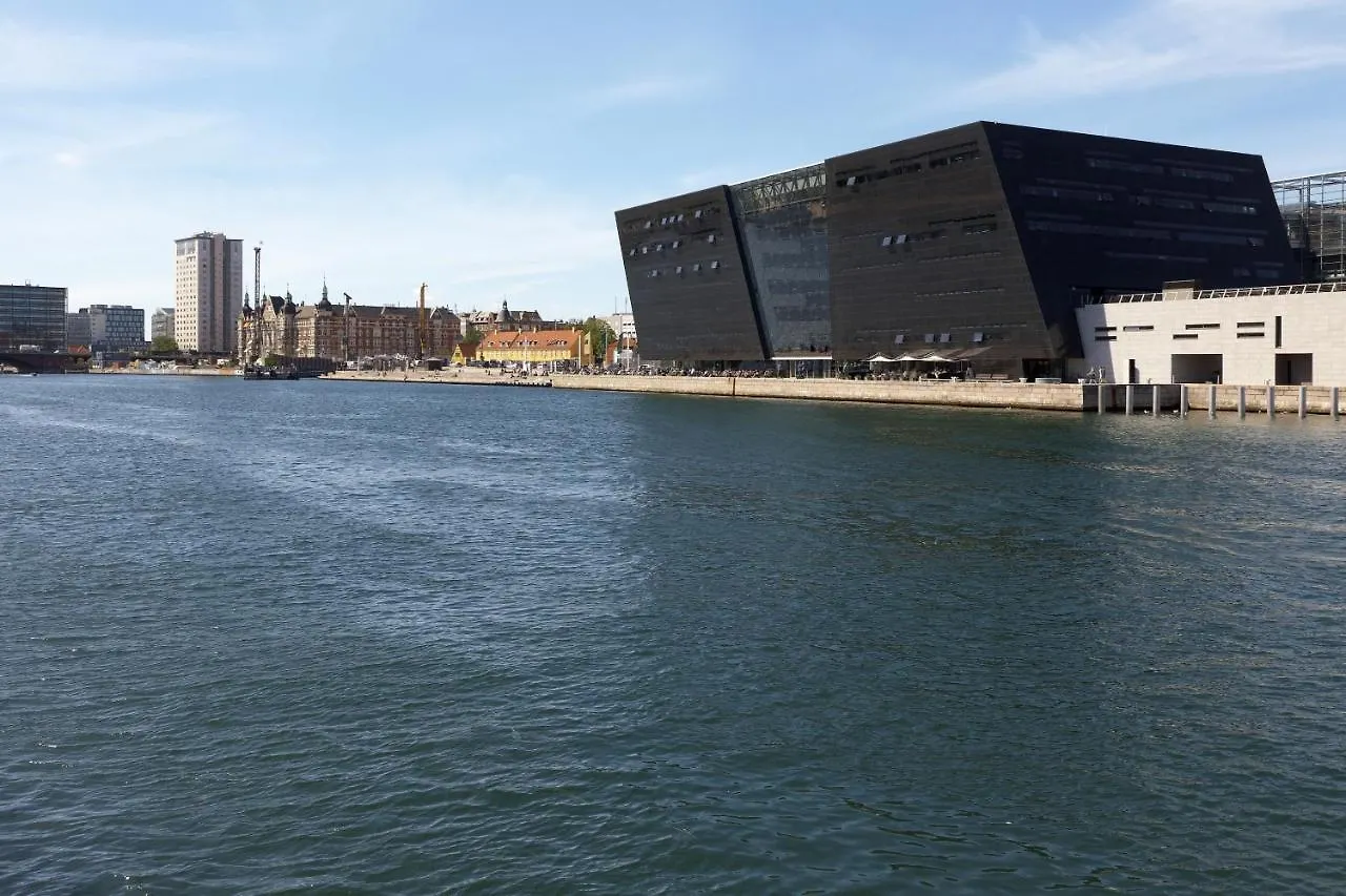 Stylish 2Br W Private Balcony In Cph City Centre Copenhagen Denmark